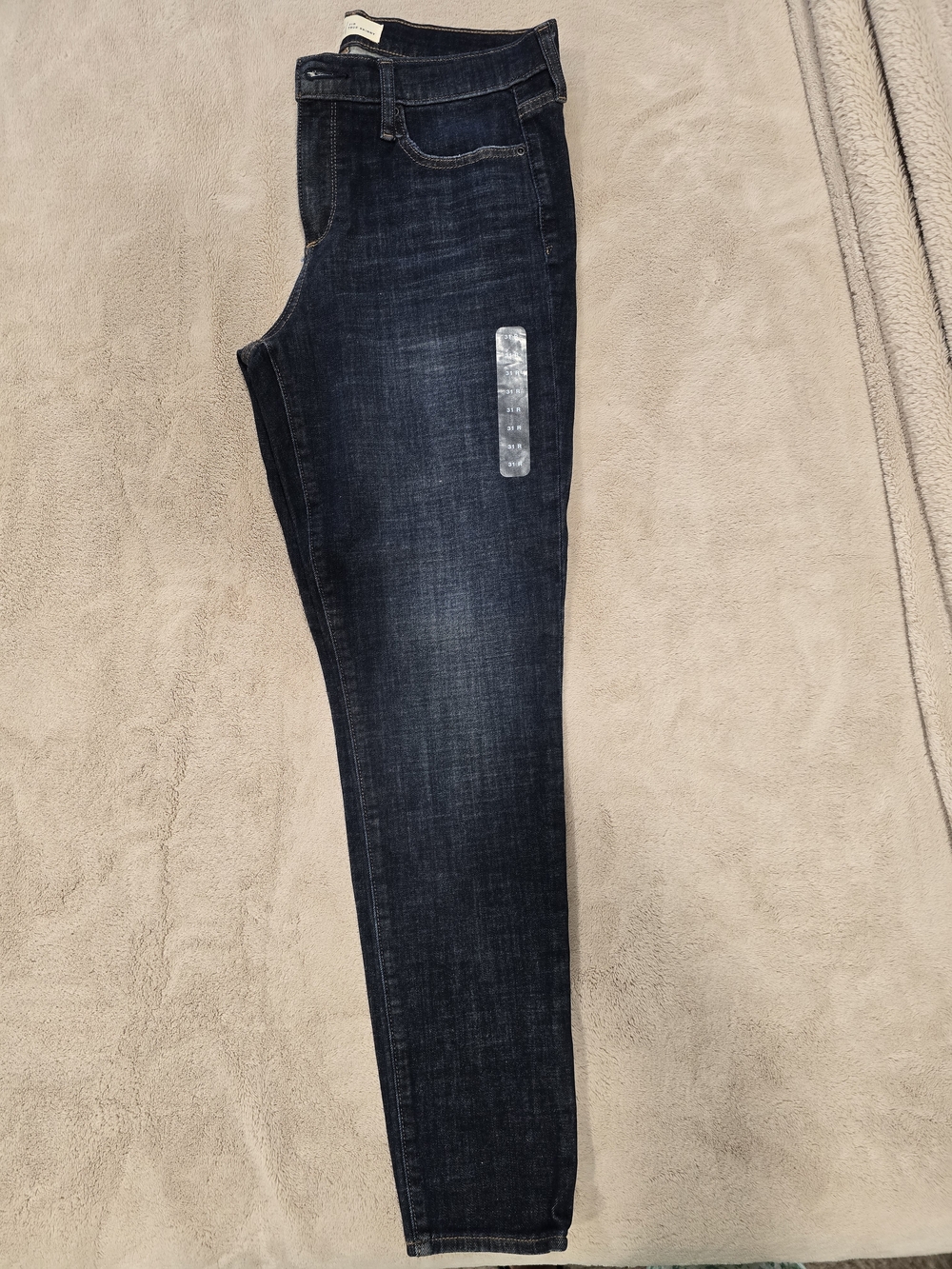 GAP Women's Skinny Jeans in Dark Indigo Wash
